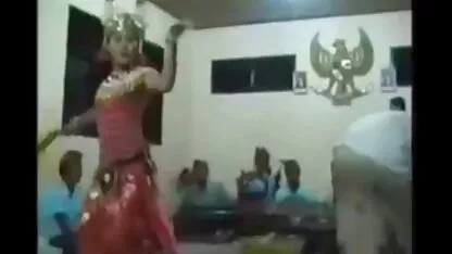 બાલી જમ્પિંગ પોર્ન જૂની 13 deepંડા